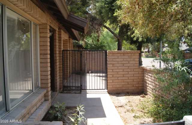 27 W CONCORDA Drive Gallery 3