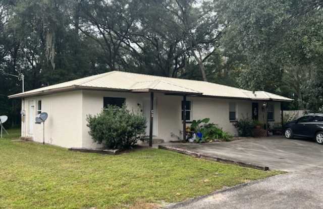 2/1 rental on a quiet property - $500 off the 1st month photos photos