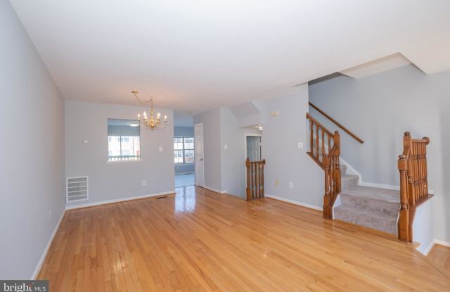 45072 UNIVERSITY DRIVE Gallery 4