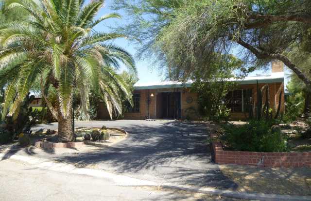 6179 E 3rd Street photos photos