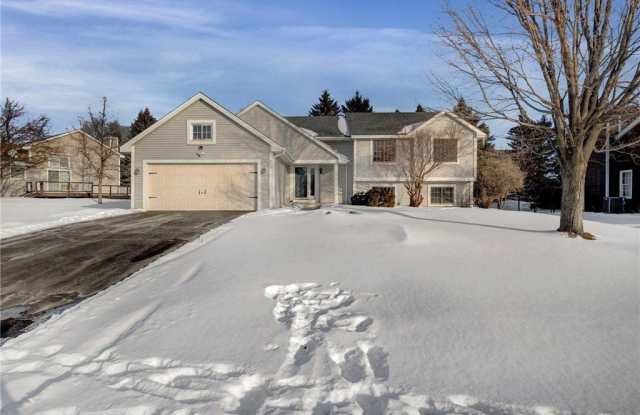513 Tyne Lane - 513 Tyne Lane, Eagan, MN 55123