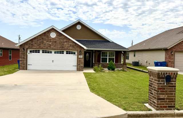 2515 S Willard Avenue - 2515 South Willard Avenue, Joplin, MO 64804