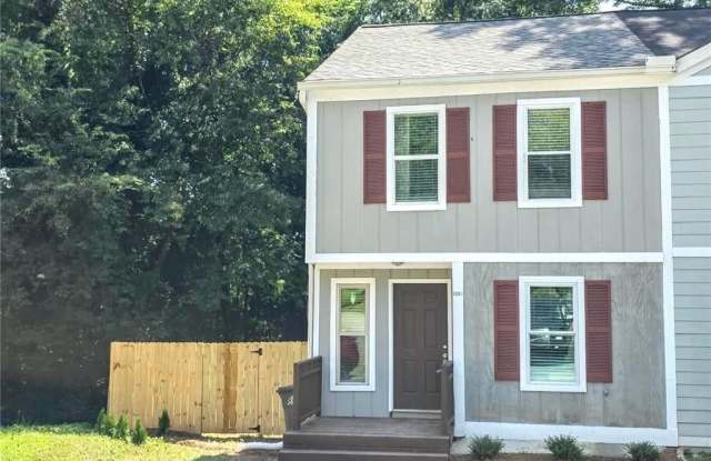 1221 Oak Forest Court SW Gallery 1
