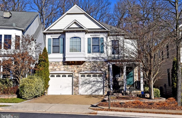 5650 TOWER HILL CIR - 5650 Tower Hill Circle, Kingstowne, VA 22315