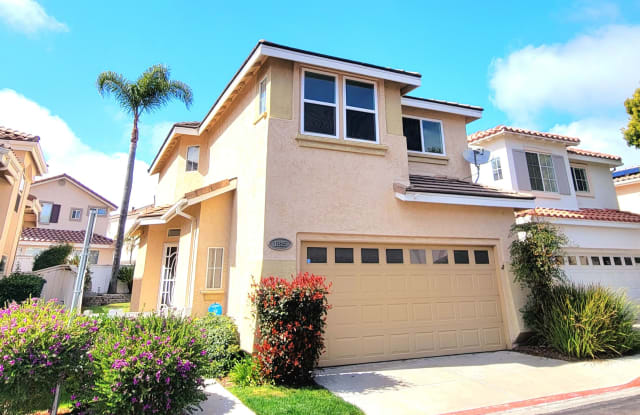 1825 Key Largo Rd - 1825 Key Largo Road, Vista, CA 92081
