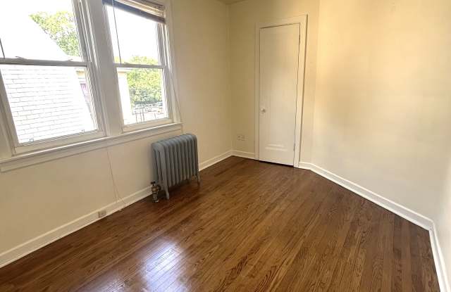 1762 West Morse Avenue Gallery 1