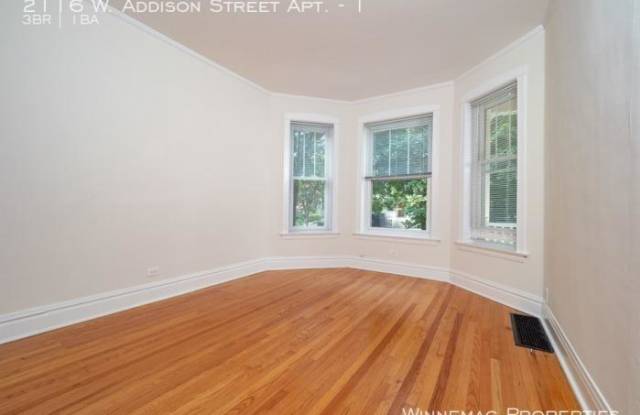 2116 W. Addison Street Apt. Gallery 2
