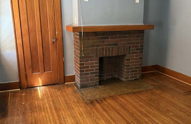 218 Michigan Street - Up Gallery 2
