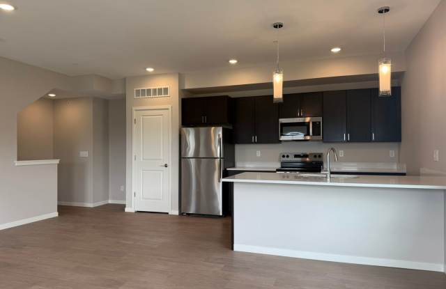 Big Ben Townhomes – Brand New 2 Bedroom Townhome | Attached 2-Stall Garage Gallery 1