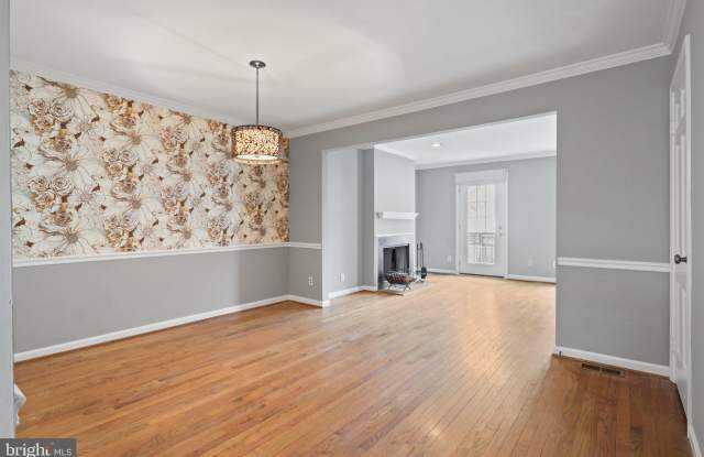 441 OLD TOWN Court Gallery 3