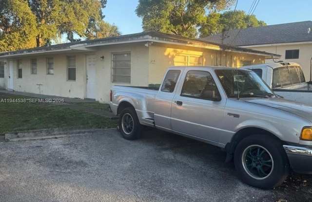 214 NW 8th Ave photos photos