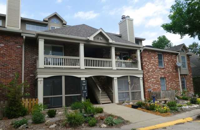 2 Bed/ 2 Bath- Village South Condominiums - Available NOW! photos photos