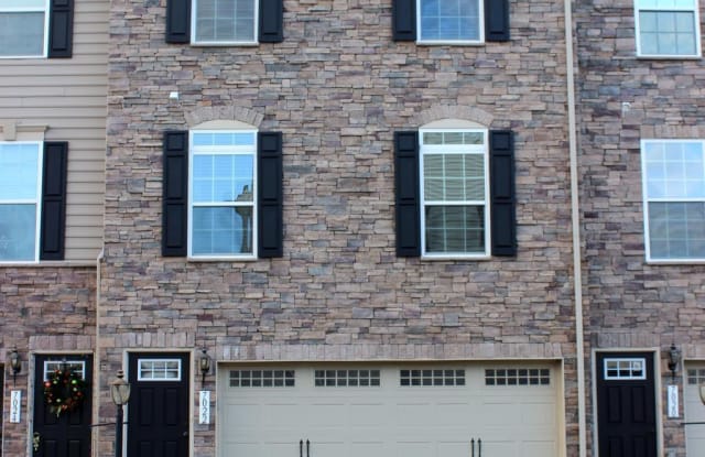 7022 DARBEY KNOLL DRIVE - 7022 Darbey Knoll Dr, Gainesville, VA 20155