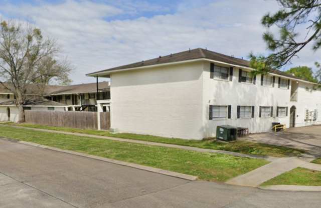 Camelot Apartments Gallery 4