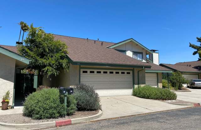 AVAILABLE JUNE- 2 Bedroom/ 2 Bathroom Condo In Laguna Lake Area photos photos