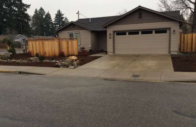 603 SW Leonard St photos photos