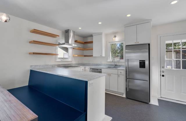 5315 Grover Ave #A, Austin, Texas 78756 photos photos