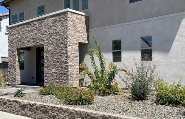 2382 W GLORIA Lane Gallery 2