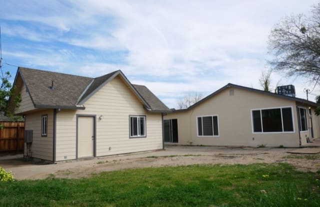 2323 Pamela Ln Gallery 2