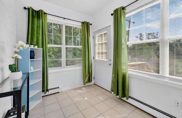 12 Lake Region Boulevard Gallery 2