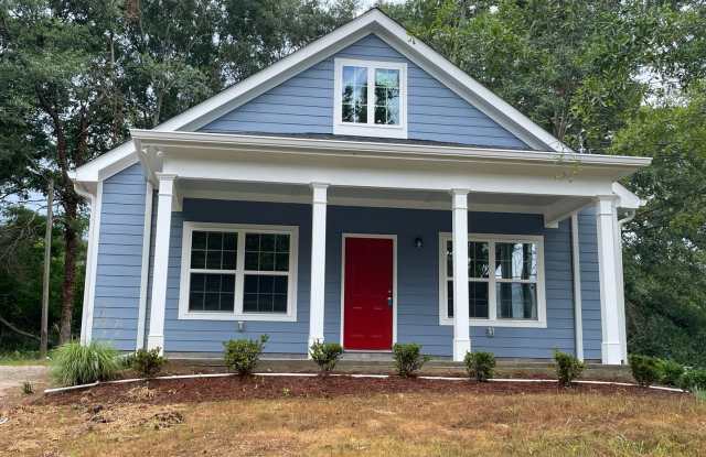 66 Glenn St: BRAND NEW CONSTRUCTION 3BD, 2BA ranch home (interior photos coming soon) for rent near downtown Newnan. Minutes to Bullsboro Drive and I-85 access. AVAILABLE NOW! photos photos