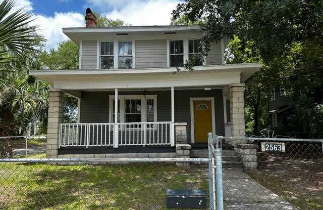 2563 ROSSELLE ST - 2563 Rosselle Street, Jacksonville, FL 32204