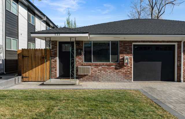 Single Level, Brick duplex photos photos