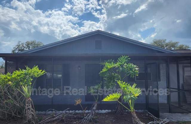 806 Walnut Dr photos photos