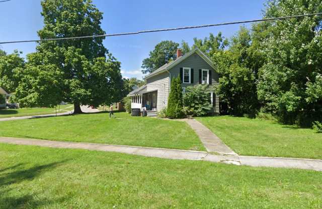 736 W River Rd N photos photos