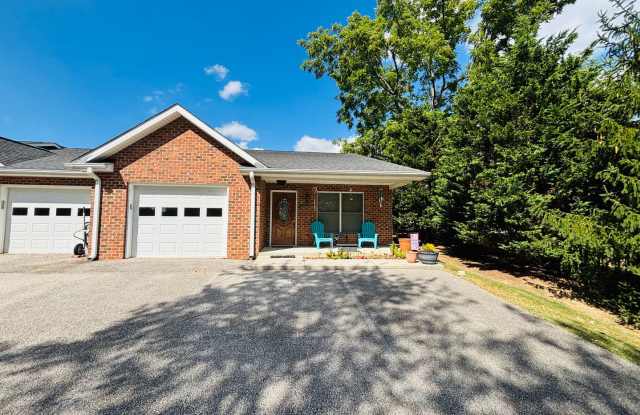 3 Bedroom, 2 Bath Townhouse photos photos 3 Bedroom, 2 Bath Townhouse photos photos