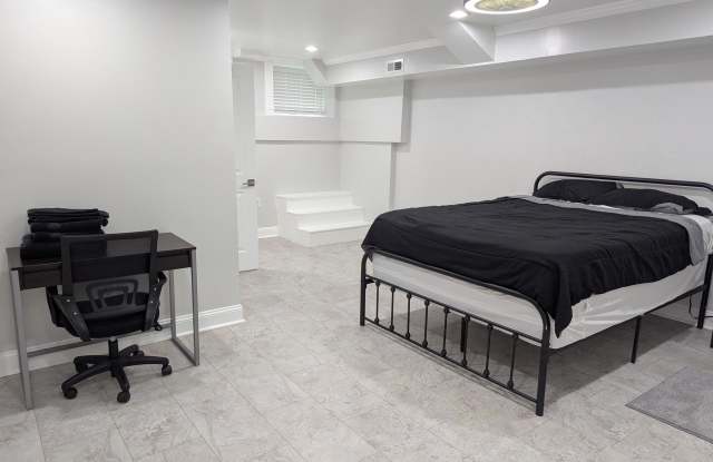 2223 CALLOW Avenue Gallery 2