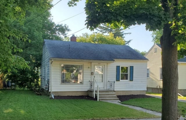 307 S Hayford Ave - 307 South Hayford Avenue, Lansing, MI 48912