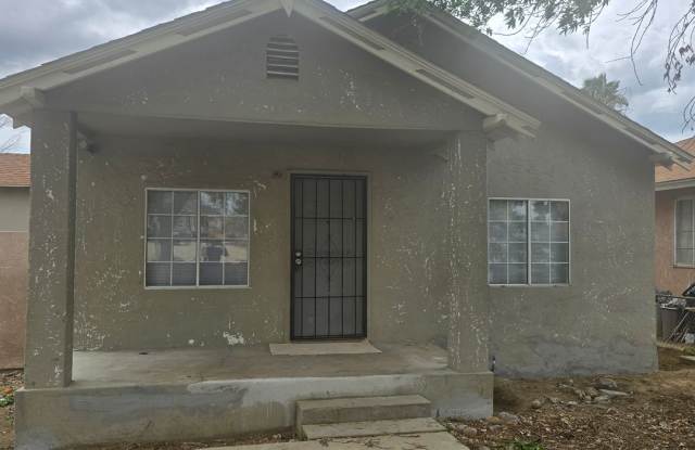 Ready to move in 3-bedroom, 1-bathroom home - 1611 Lincoln Street, Kern County, CA 93305 Ready to move in 3-bedroom, 1-bathroom home - 1611 Lincoln Street, Kern County, CA 93305