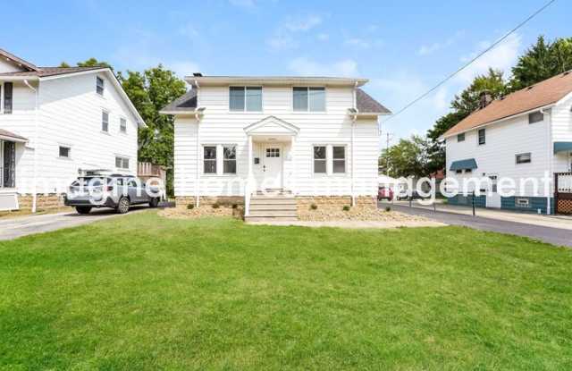 5119 Oakmont Drive Gallery 3