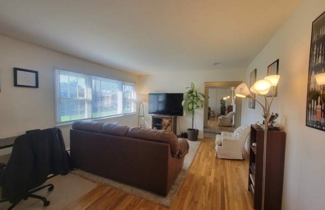 419 Pitney Pl Gallery 3