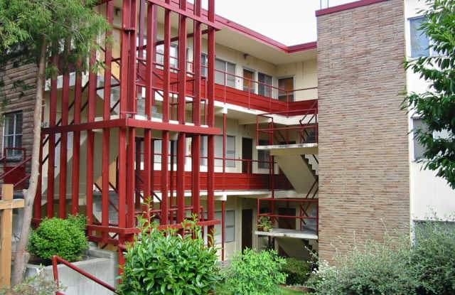 Seward Park Court | Hidden Gem in Serene Neighborhood w/ Onsite Parking Gallery 3