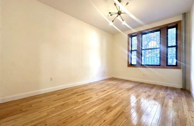 280 Fort Washington Avenue - 280 Fort Washington Avenue, New York City, NY 10032 280 Fort Washington Avenue - 280 Fort Washington Avenue, New York City, NY 10032