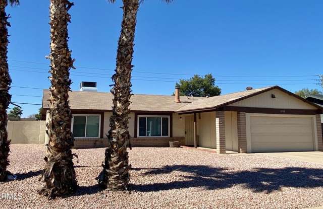 12728 N 40th Place - 12728 North 40th Place, Phoenix, AZ 85032