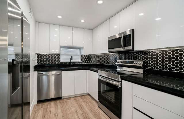 8901 S Hollybrook Blvd photos photos