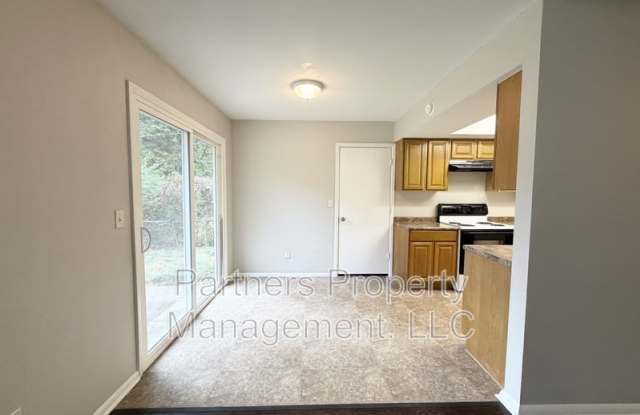 408 West Nightingale Circle Gallery 3