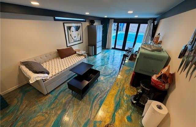 4025 VENDOME Place photos photos