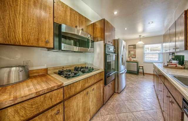 2137 Sherman Drive Gallery 4