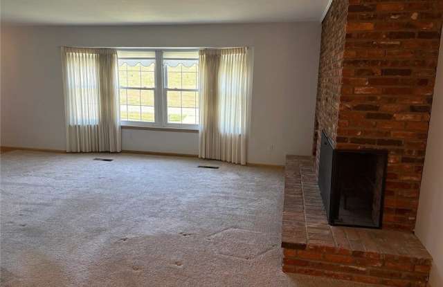 7010 Carriage Hill Drive Gallery 3