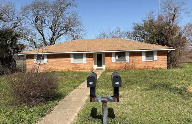 2 Bedroom Duplex in a Country Setting Close to Town photos photos