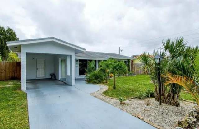 1905 N 45th Avenue photos photos