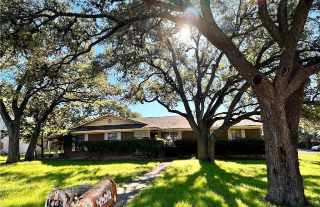 1009 Hazelton Street photos photos
