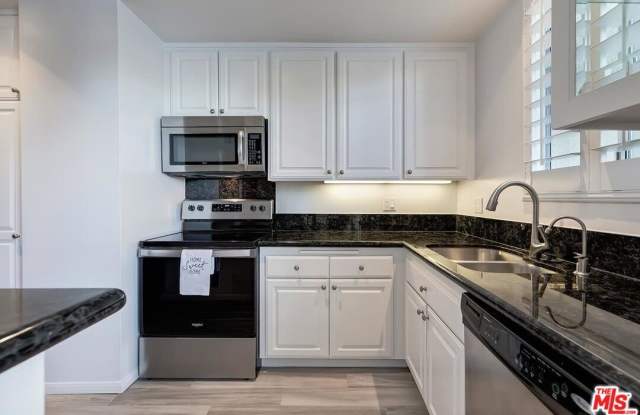 10747 Wilshire Blvd photos photos