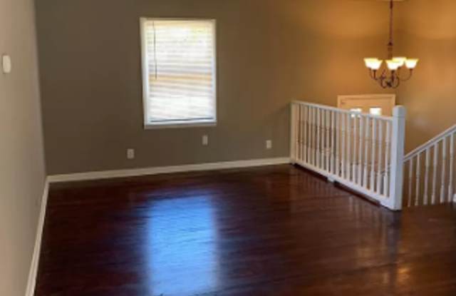 Very Nice 4 Bedroom, 2 Bath Griffin Home is now Available Gallery 4