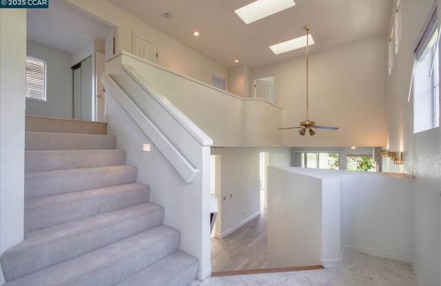 5070 E Lakeshore Drive Gallery 4
