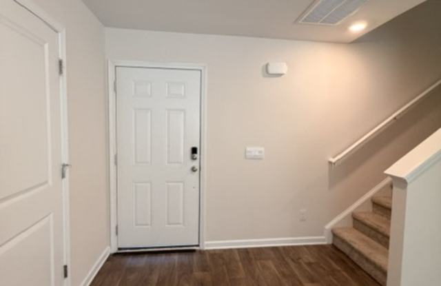 205 Dunham Road Gallery 3